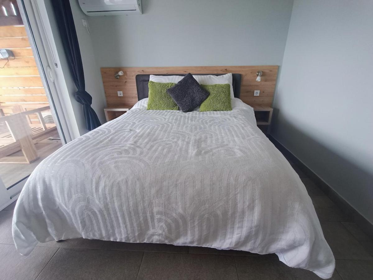 Carefree Apartments Улцин Екстериор снимка
