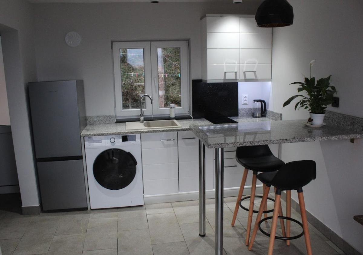 Carefree Apartments Улцин Екстериор снимка