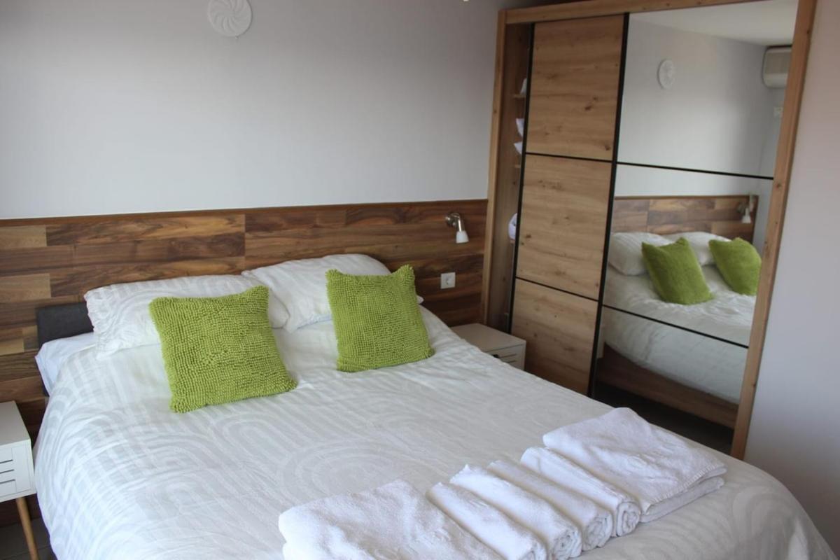 Carefree Apartments Улцин Екстериор снимка