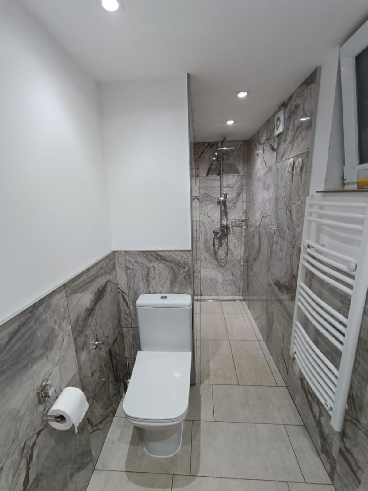 Carefree Apartments Улцин Екстериор снимка