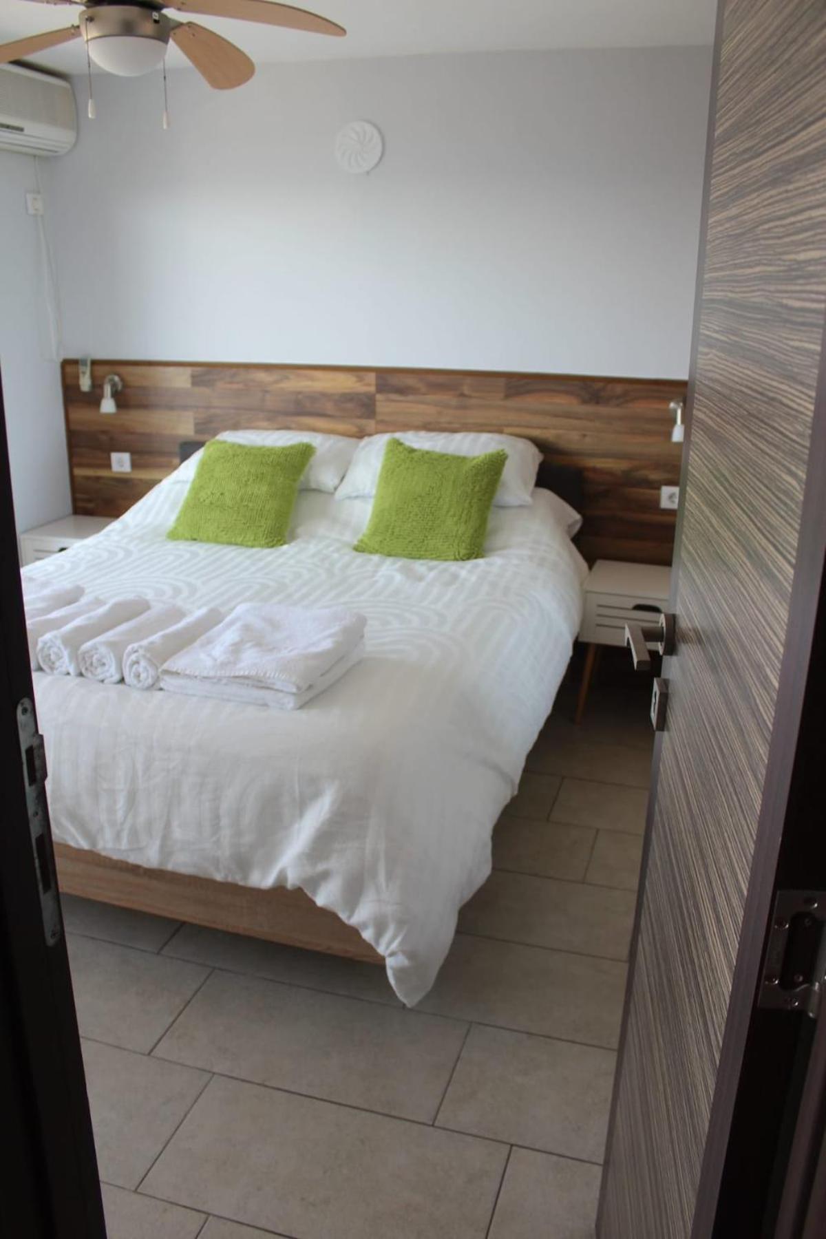 Carefree Apartments Улцин Екстериор снимка