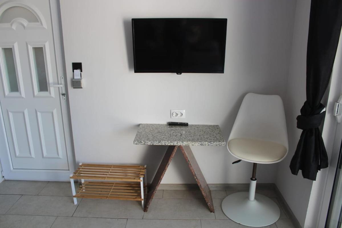 Carefree Apartments Улцин Екстериор снимка