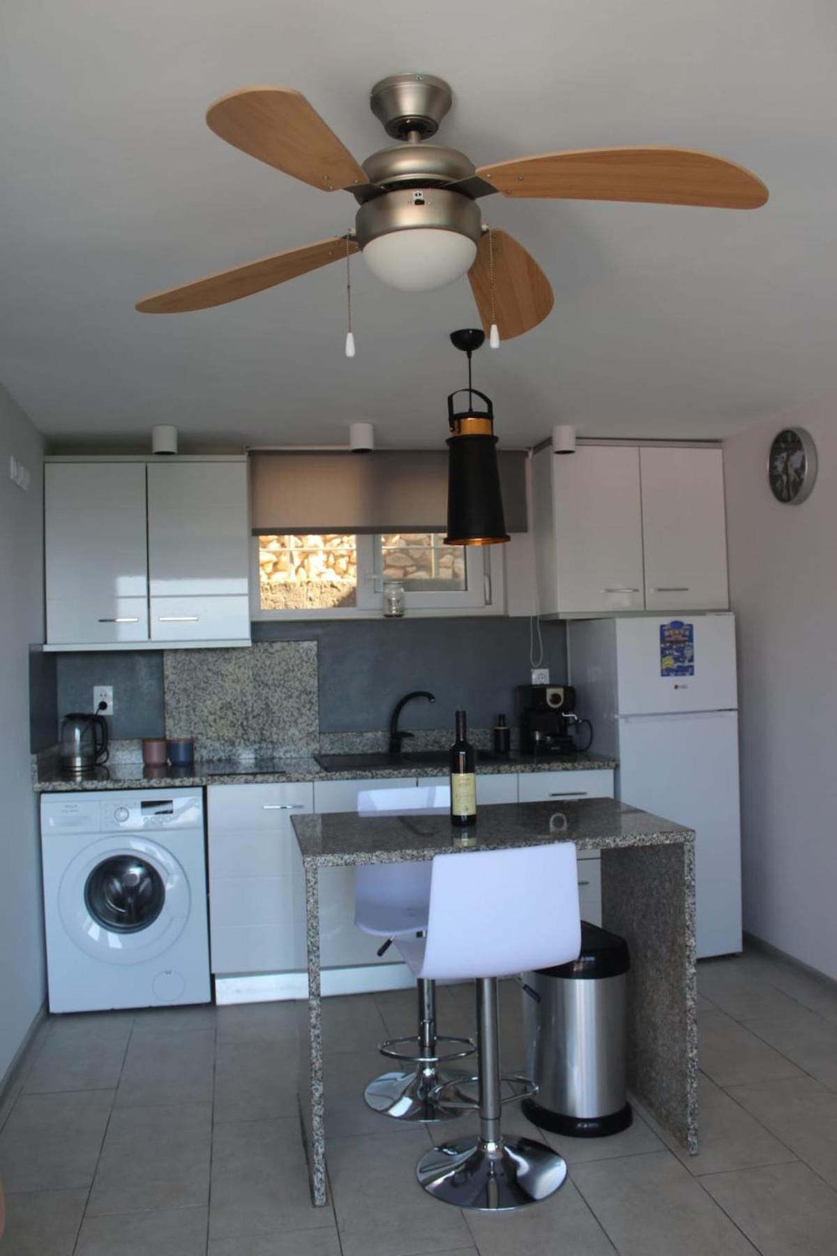 Carefree Apartments Улцин Екстериор снимка